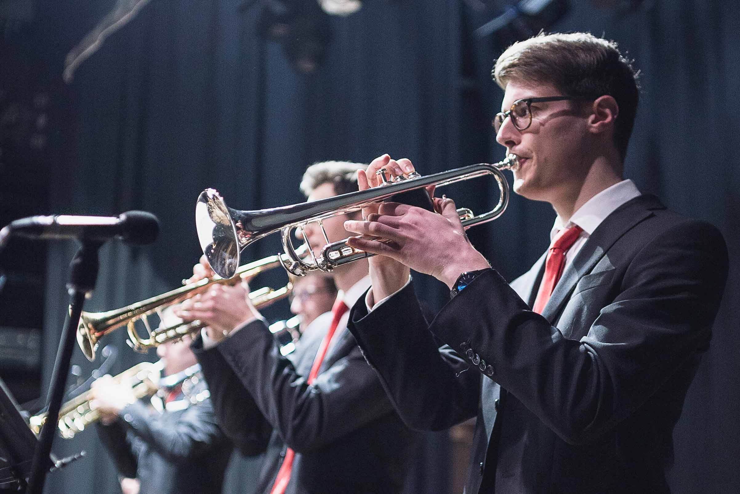 Think Big Band Konzertfotografie Trompeten in Münsterschwarzach
